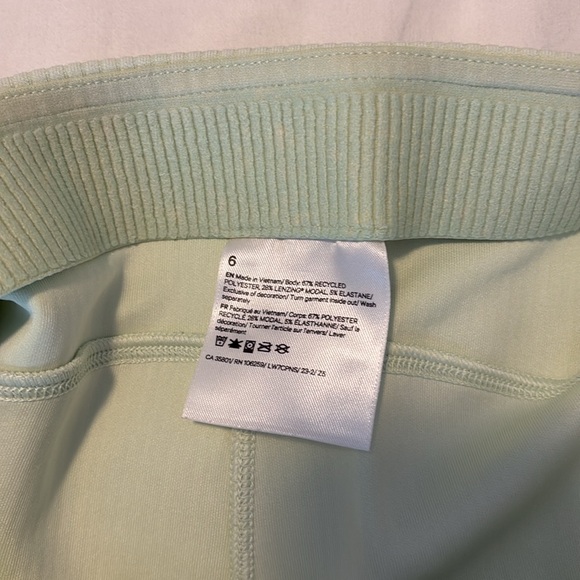 lululemon Ribbed Softstreme High-Rise Short 2” - Picture 4 of 4